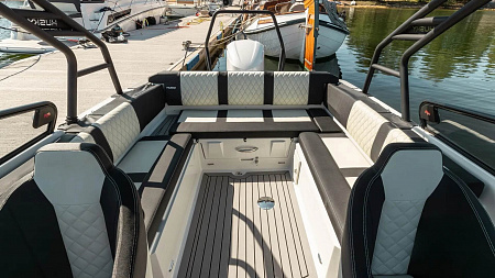 Катер Finnmaster Husky R8 S